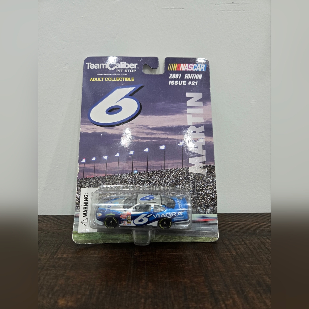 Mark Martin #6 Die-Cast- 1:64 Team Caliber 2001Roush Pfizer Ford (Brand New!)